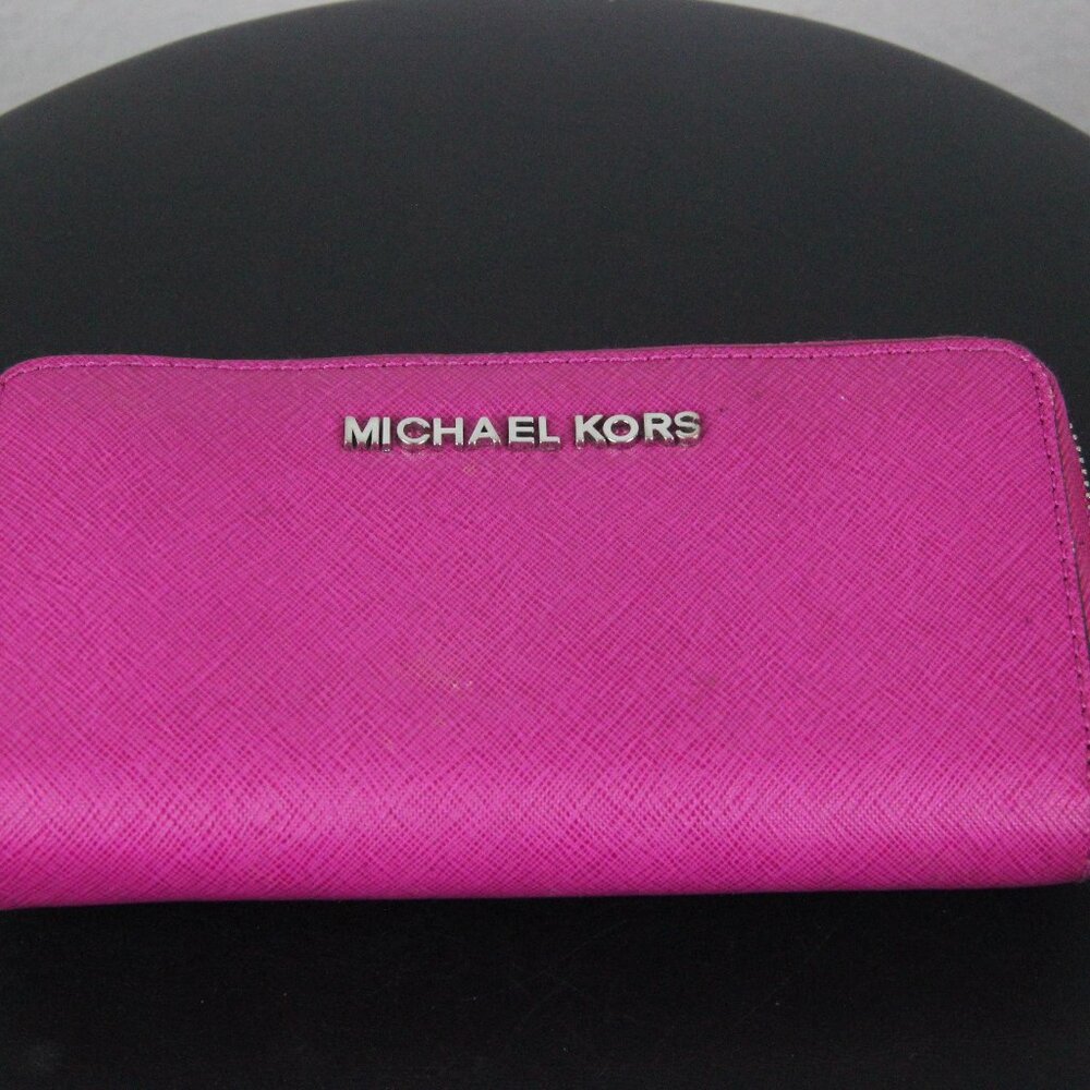 Michael Kors, Wallet, Pink SOME WEAR AND TEAR - Picture 1 of 5